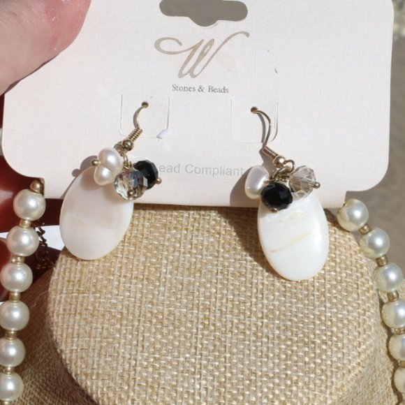 Large Agate Pearl & Mother of Pearl Flower Necklace Earring Set Chunky Handmade - Picture 5 of 6